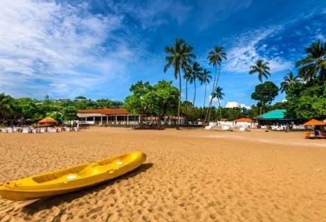  Leisure in beach  